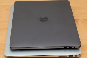 Macbook Pro 2016: only one type of connector, USB-C