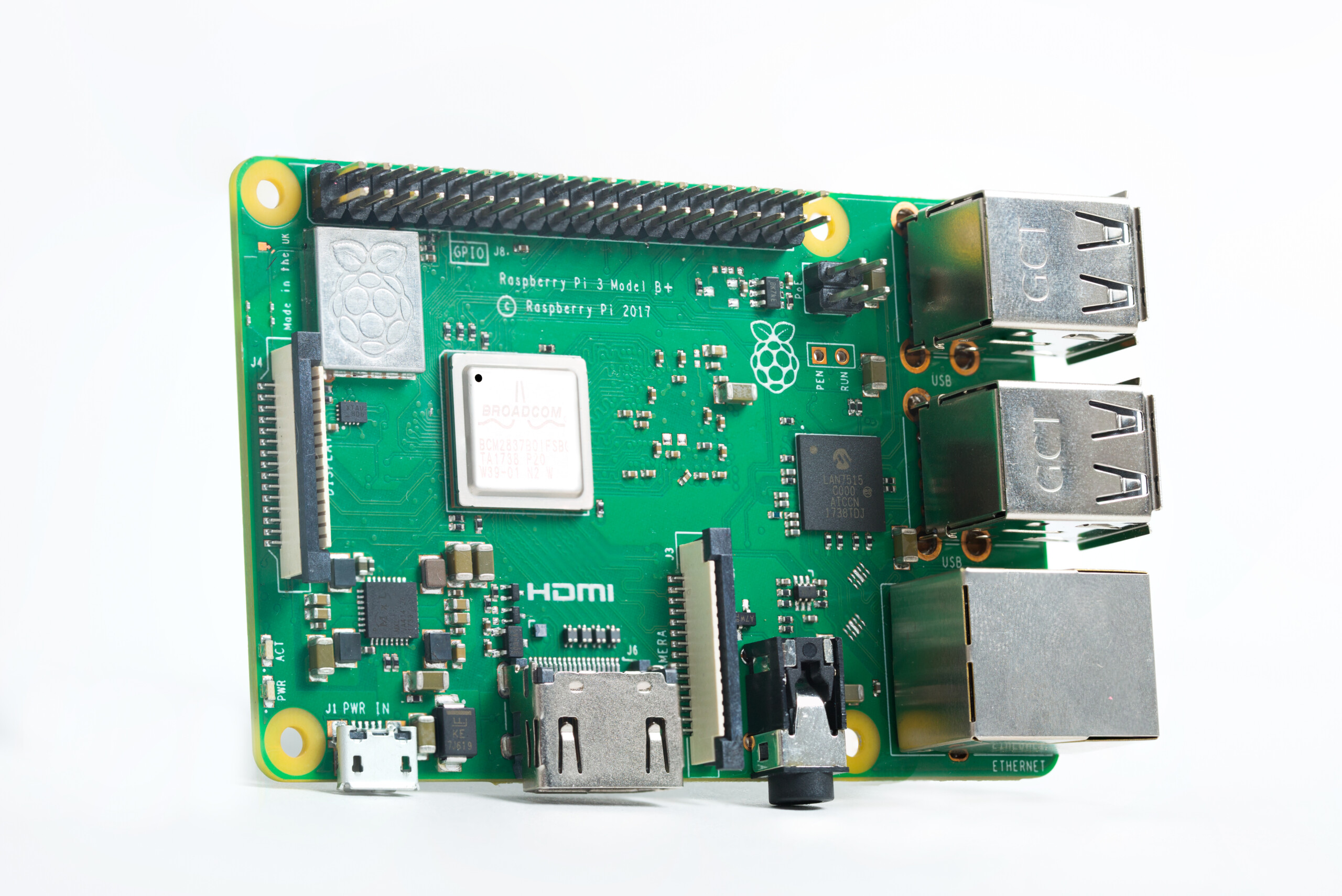Raspberry Pi 3B+: Gigabit-LAN and 200 MHz more clock RASPBERRY PI 3 MODEL B+ (Picture: Raspberry Foundation)